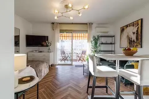 Sunlight Properties - Suze Modern City Studio Beausoleil