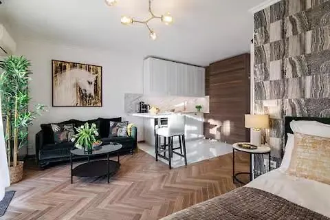Sunlight Properties - Suze Modern City Studio Beausoleil