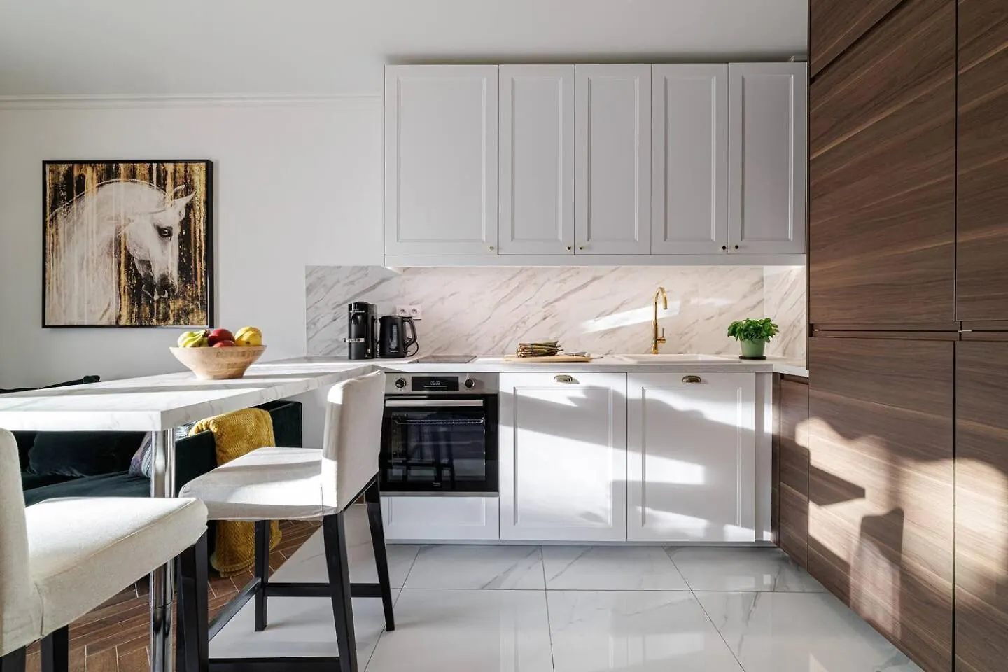 Sunlight Properties - Suze Modern City Studio Beausoleil